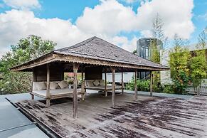 Jimbaran Balangan BeachFront Villa Nakar