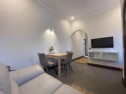 Globe Apartments