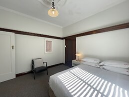 Globe Apartments