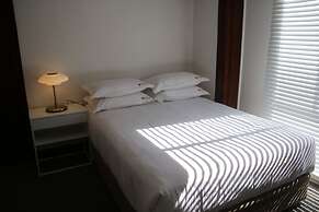 Globe Apartments