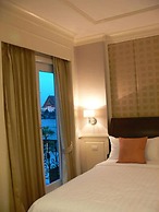 Aurum The River Place