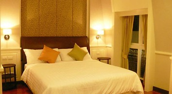 Aurum The River Place