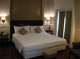 Aurum The River Place