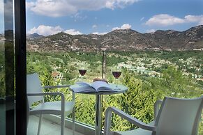 Rodon Hotel and Resort