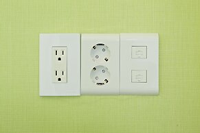 Rainbow Hotel Myeongdong