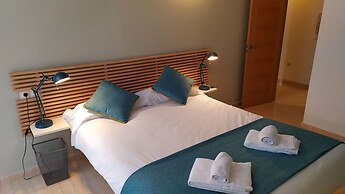 Life Apartments Alameda Colon