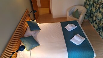 Life Apartments Alameda Colon