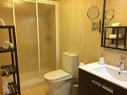 Life Apartments Alameda Colon