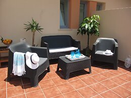 Life Apartments Alameda Colon