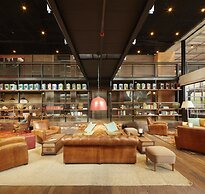 The Artisan D.C. Hotel, Autograph Collection