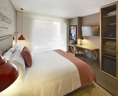 The Artisan D.C. Hotel, Autograph Collection