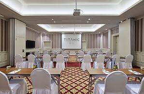 TITANIC Gendarmenmarkt Berlin