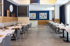 Bayer 89 Vi Vadi Hotel