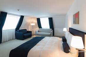 Bayer 89 Vi Vadi Hotel