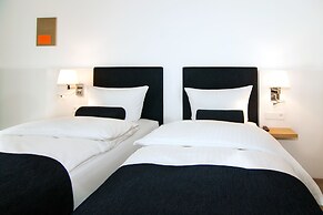 Bayer 89 Vi Vadi Hotel