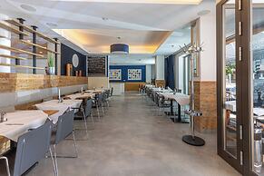 Bayer 89 Vi Vadi Hotel