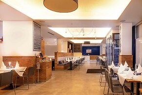 Bayer 89 Vi Vadi Hotel