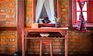 Riverside @ Hsipaw Resort