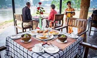 Riverside @ Hsipaw Resort