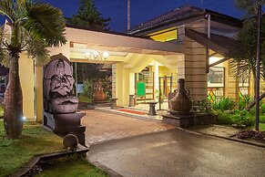 Hotel Montana Dua Malang