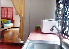 Baan Rim Lay Lipa Noi