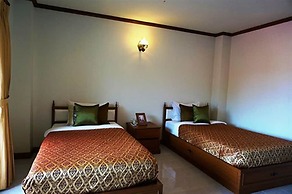 Hua Hin White Villa