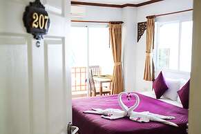 Hua Hin White Villa