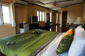 Hua Hin White Villa