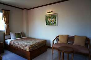 Hua Hin White Villa