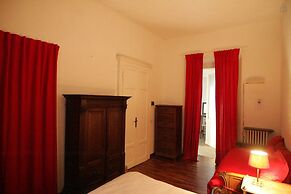 Casa Milano Apartments and Rooms