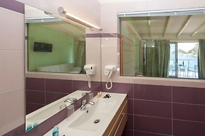 Blue Princess Beach Hotel & Suites