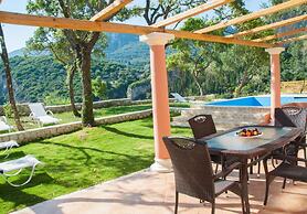 Blue Princess Beach Hotel & Suites