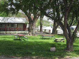 Wapiti Self-Service Lodge