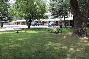 Wapiti Self-Service Lodge