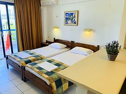 Kassavetis Center - Hotel Studios & Apartments