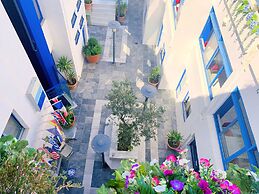 Kassavetis Center - Hotel Studios & Apartments