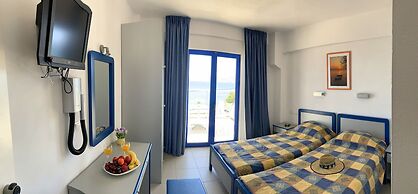 Kassavetis Center - Hotel Studios & Apartments