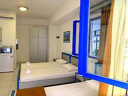 Kassavetis Center - Hotel Studios & Apartments