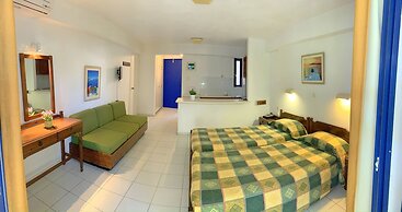 Kassavetis Center - Hotel Studios & Apartments
