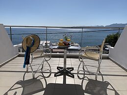 Kassavetis Center - Hotel Studios & Apartments