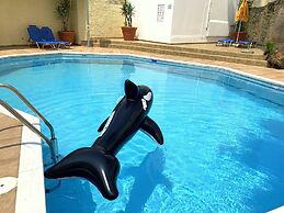 Kassavetis Center - Hotel Studios & Apartments