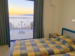 Kassavetis Center - Hotel Studios & Apartments