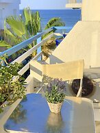 Kassavetis Center - Hotel Studios & Apartments