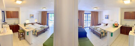 Kassavetis Center - Hotel Studios & Apartments