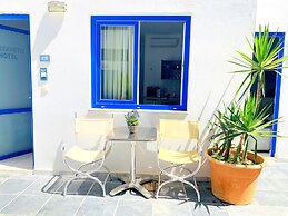 Kassavetis Center - Hotel Studios & Apartments