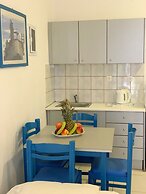 Kassavetis Center - Hotel Studios & Apartments