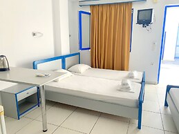 Kassavetis Center - Hotel Studios & Apartments