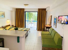 Kassavetis Center - Hotel Studios & Apartments