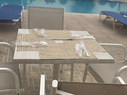 Kassavetis Center - Hotel Studios & Apartments