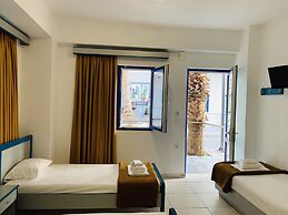 Kassavetis Center - Hotel Studios & Apartments